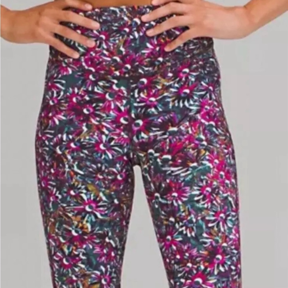 Lululemon Base Pace High-Rise Tight Leggings Floral Multi Size 2 LKNU